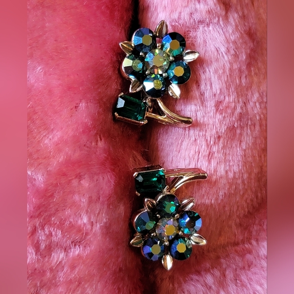 Lisner Earrings Vintage Screwback - Heliotrope Parue- LIKE NEW - Picture 5 of 6